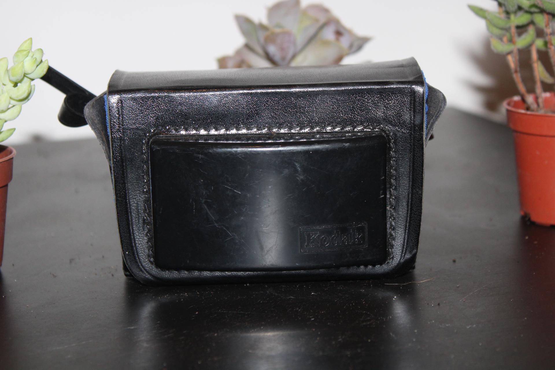 Kodak Eastman: Instamatic 355X Price Guide: estimate a camera value