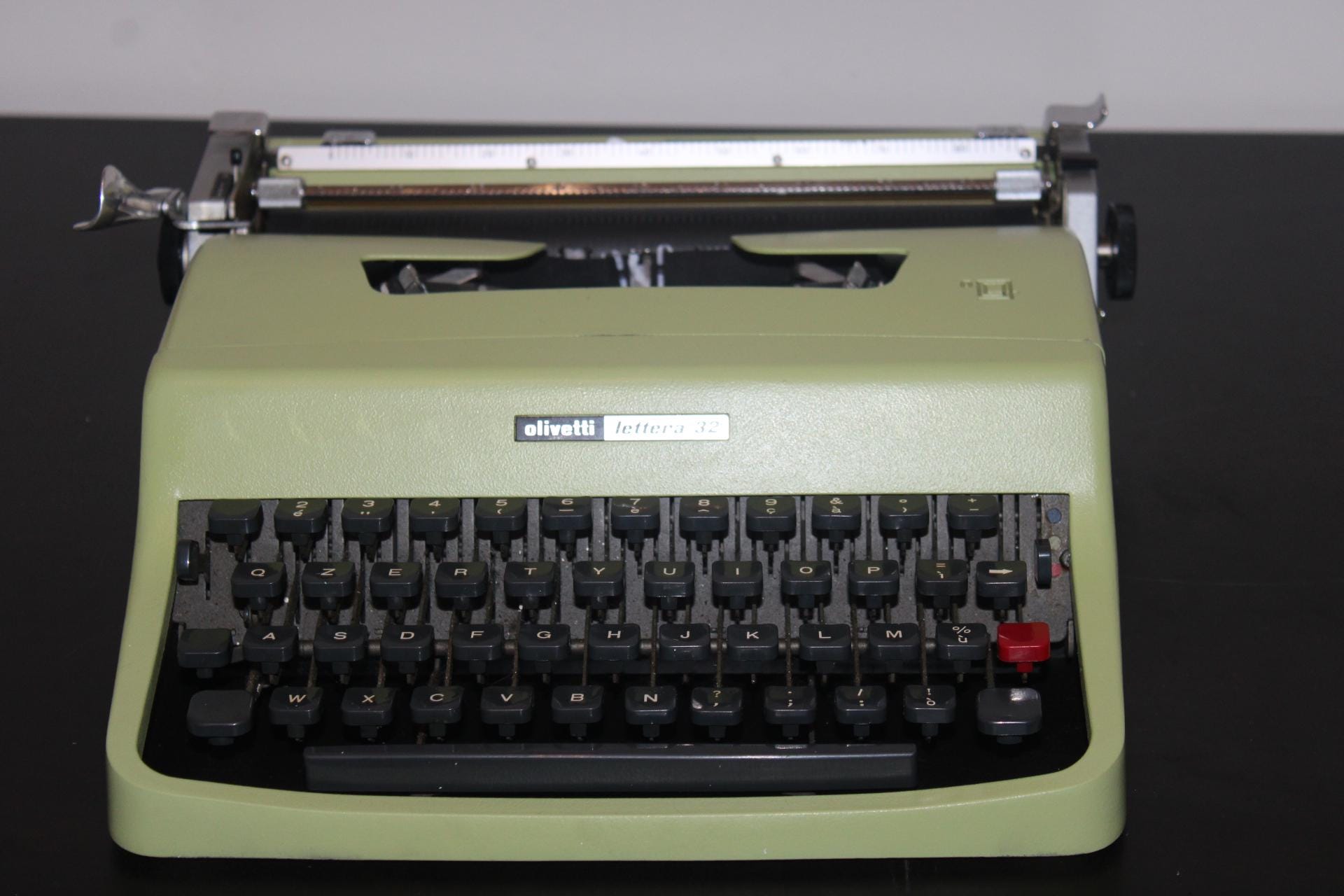 信頼への信頼 32 Lettera Olivetti 60's Green Nizzoli Marcello Typewriter その他