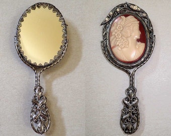 Beau vieux vintage mini miroir à main miniature en métal orné de pierre de couleur argent camée décoré