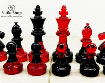 Resin chess set with board | Size of King 7cm (2.75 inches) | Red and Black chess pieces