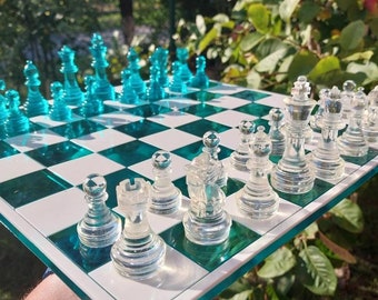 Сhess pieces handmade in custom colors | Size of King 7cm (2.75 inches) | Custom resin 32 piece chess set no board or with chessboard