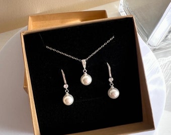 Bridal cubic zirconia sterling silver round pearl necklace & earring set