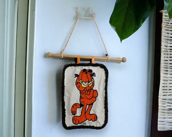 Perforated wall panel,Cartoon-themed decoration, housewarming gift,children’s room decoration,design decoration,Tasmanian Devil and Garfield