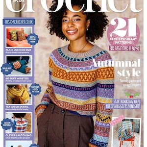 Puede incluir: Una portada de revista para Inside Crochet con una mujer que lleva un suéter de ganchillo de colores. El texto de la portada dice "Estilo otoñal" y "21 patrones contemporáneos para principiantes y expertos".