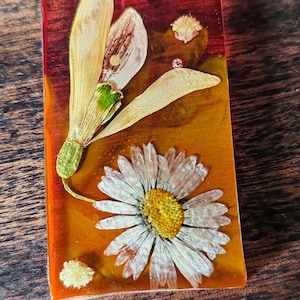 Real Daisy and Snowdrop Necklace - Handmade Resin Pendant with Pressed Flowers Frozen Nature Timeless Jewelry Forever Flowers Jewelry Red