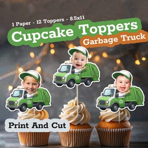 Może przedstawiać: Ozdoby do babeczek z zielonym wzorem śmieciarki i uśmiechniętymi dziećmi. Ozdoby znajdują się na babeczkach z białym lukrem. Tekst na obrazku brzmi "Cupcake Toppers Garbage Truck" i "Print And Cut".
