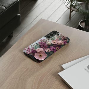 Funda para teléfono minimalista con estampado floral estilo boho / Compatible con iPhone 12–17, Samsung Galaxy S21-S26 imagen 4