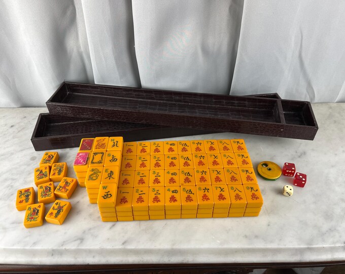 Vintage Bakelite Mahjong Set With 5 Red Marble Swirl Racks ...