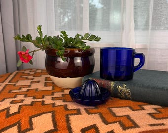 Vintage Cobalt Blue Glass Juicer and Measuring Cup Set,  Retro Kitchen Decor, Citrus Reamer and Measuring Pitcher, Farmhouse Kitchenware