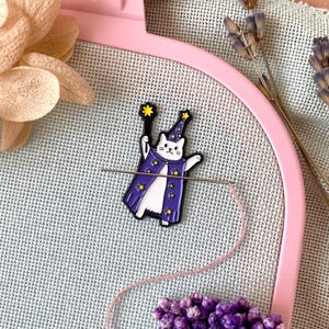 Magic cat magnetic needle minder, Wizard cat enamel needle minder, Magician cat needle magnet, Funny white cat needle nanny, Cat lover gift