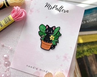 Black Cat Needle Minder, Floral Needle Magnet, Magnetic Needle Holder for Cross Stitch, Kawaii Cat Needle Keeper, Cat Lover Gift