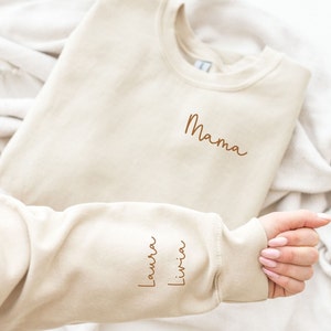 Personalisiertes Mama-Sweatshirt, Mama-Sweatshirt, individueller Kindername, Mama-Kindernamen, Mama-Ärmelbündchen, Kindernamen auf dem Ärmel, individuelle Kindernamen