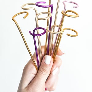 Elegante supporto per piante con foglie S