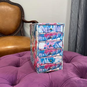 Cardboard chest of drawers