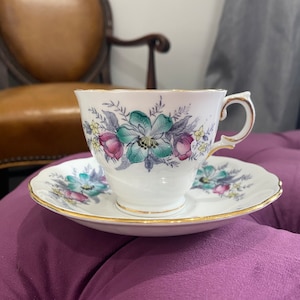 1940&#39;s Colclough China pink and turquoise teacup and saucer pattern 6632