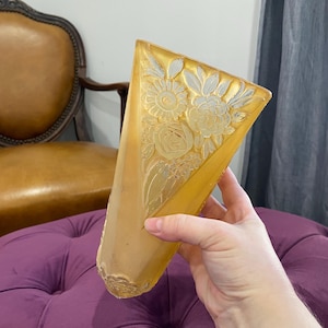 1930’s glass wall sconce