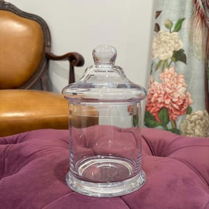 Vintage small clear glass cookie jar with knob finial