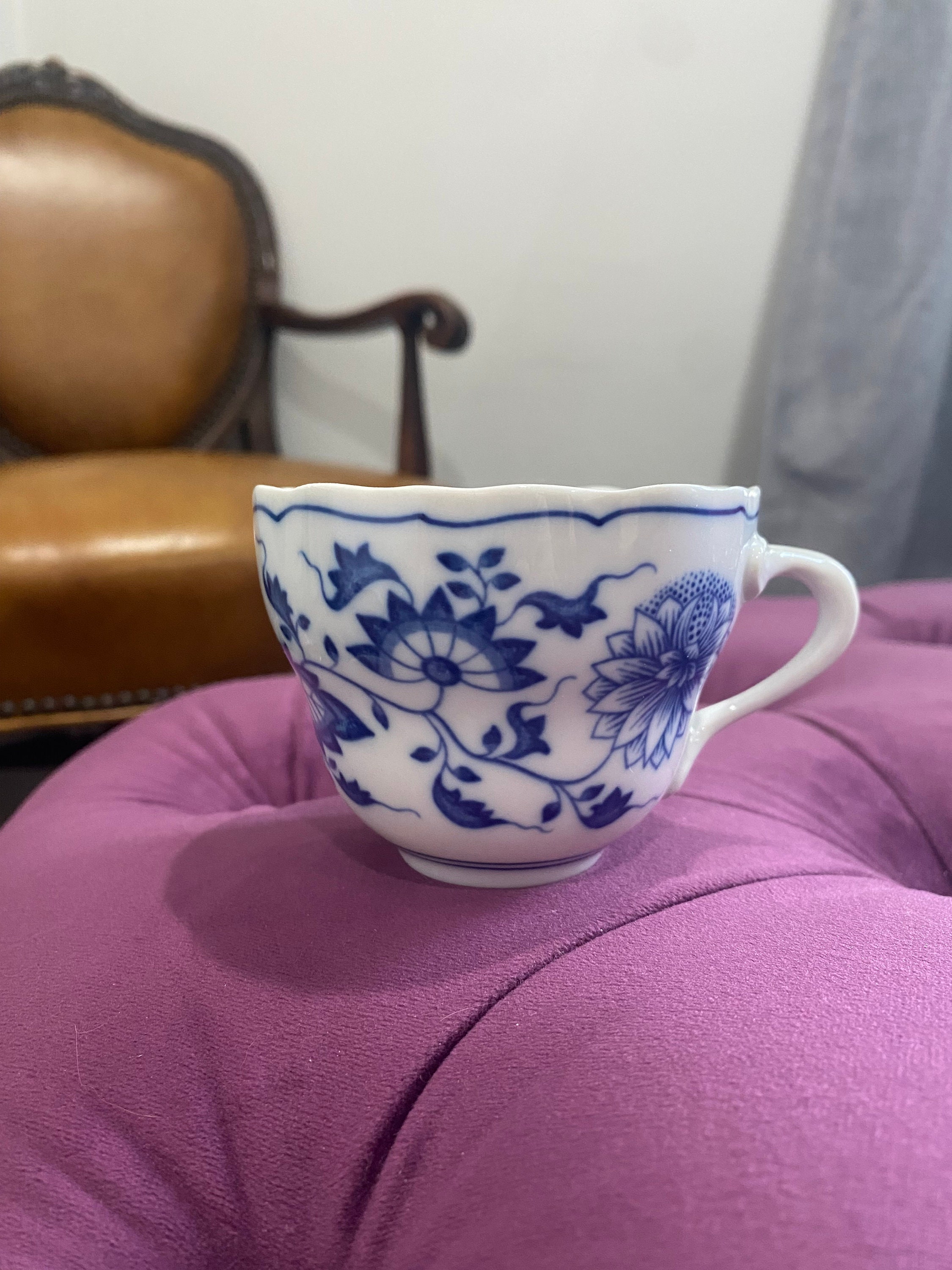 Tasse à Soupe Jumbo Hutschenreuther - Décor D'Oignon Bleu - Porcelaine 28 Cl - Neuf