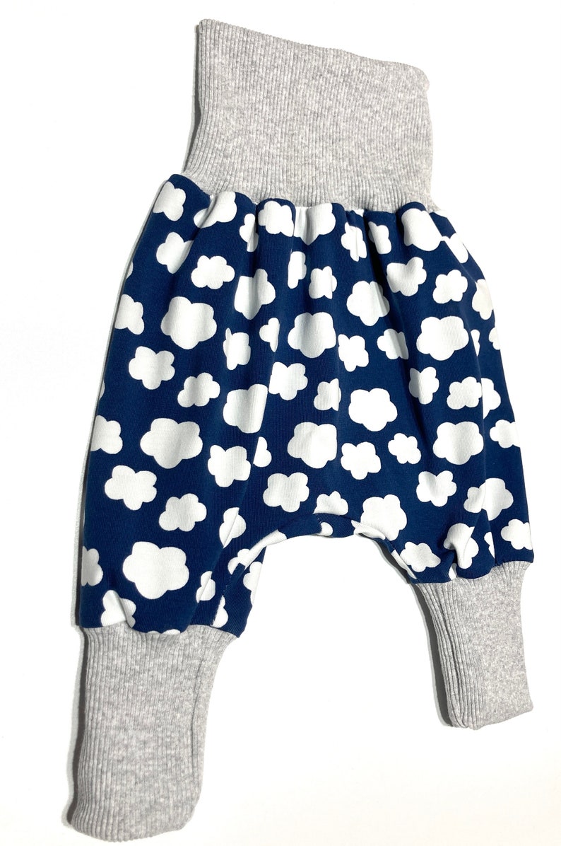 Pantalon évolutif en coton biologique, motif nuages. Garçons, Filles, Neutre. Bestseller Pantalon Pour Bébé image 1