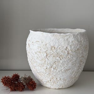 Maceta Wabi Sabi Extra Grande: Maceta de Papel y Arcilla Hecha a Mano, Decoración Boho para el Hogar