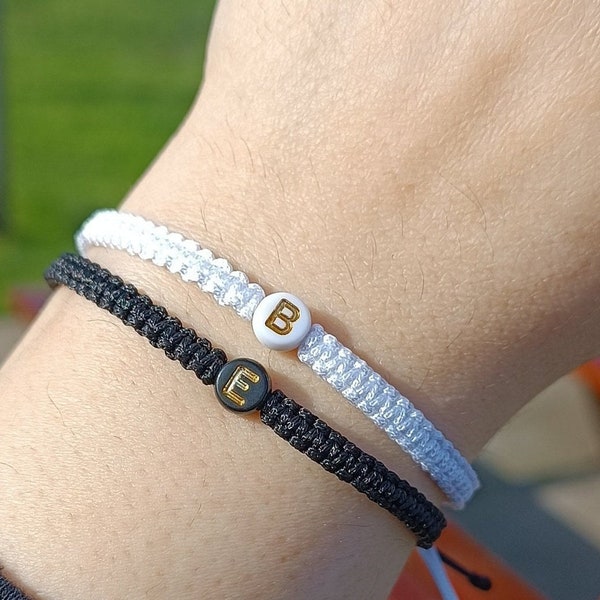 Conjunto de 2 pulseras a juego iniciales personalizadas, pulseras personalizadas de amistades y parejas, regalo para el aniversario de BF GF BFF Besties