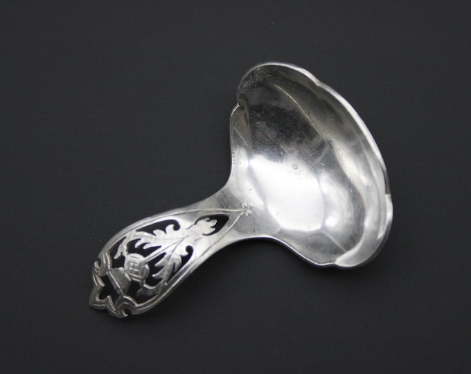 A Francis Howard, Sheffield, 1957, Sterling Silver Caddy Spoon