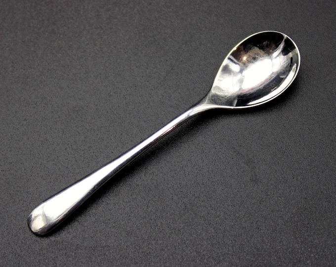 An Arthur Price, Birmingham 1932, Sterling Silver Condiment Spoon