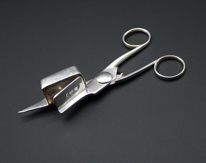A Joseph Wilmore, George III Period, Silver Candle Wick Trimmer & Snuffer