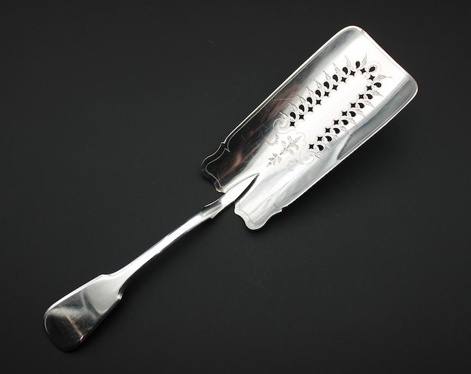 A Peter & William Bateman, London 1810, Large Silver Fish Server