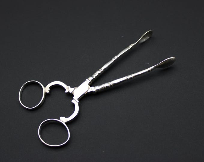 A Pair of Chawner & Co, London 1854,  Silver Scissor Sugar Nips