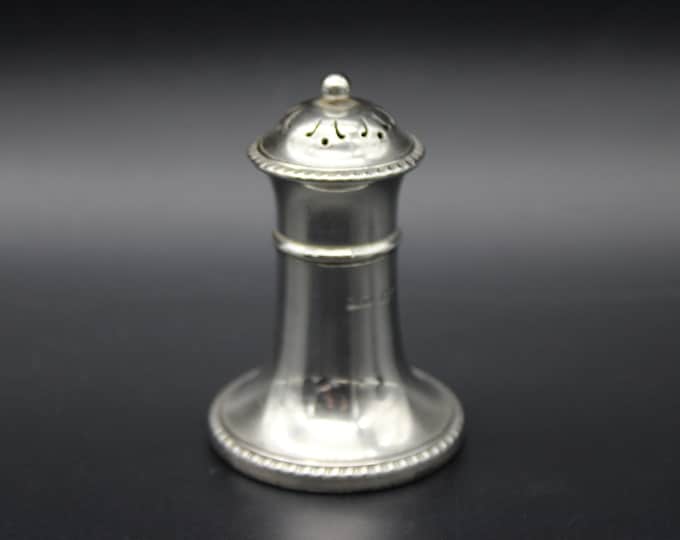 A Birmingham, 1918, George V Sterling Silver Pepperette
