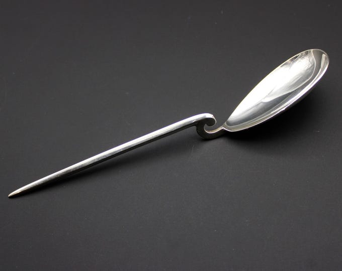 A Thomas Bradbury & Sons, Sheffield 1919, Large Silver Reproduction Roman Spoon