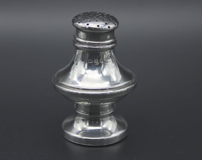 A London, 1919, George V Sterling Silver Pepperette
