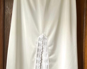 Combinación blanca vintage para mujer de Vanity Fair con abertura frontal - Talla pequeña, 57 cm de largo
