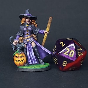 Halloween Witch | Hand painted Reaper Miniature | 28-32 mm scale Table Top Miniature for DnD