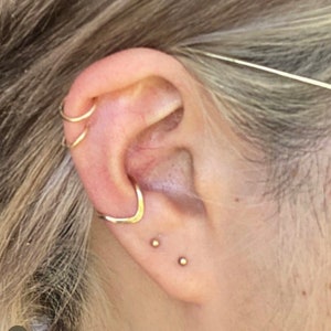 V Gold Conch Earring, Conch Jewelry, Conch Hoop, Conch Piercing, Cartilage Earring, Cartilage Hoop, Cartilage Piercing, Cartilage Ring