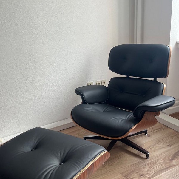 Mid Century Modern Eames Style Bent Wood Lounge Chair
