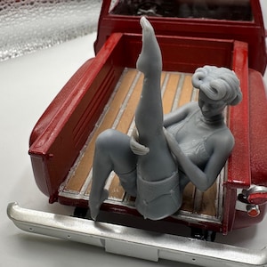 WWII pinup girl for mode cars