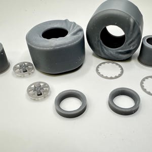 1/25 scale Wrinkled drag slicks and wheels