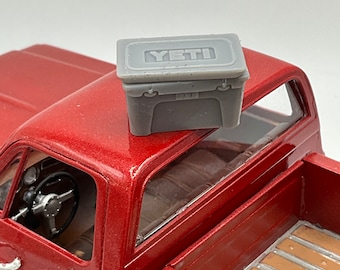 Tres neveras Yeti impresas en 3D a escala 1/25