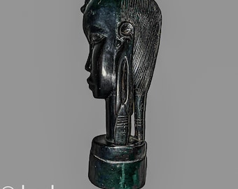 Busto africano tallado a mano en madera de ébano, escultura tribal femenina de 30 cm de alto, firmado en Tanganyika.
