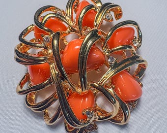 Broche de imitación de coral firmado por Joan Rivers, broche llamativo de diamantes de imitación en tono dorado vintage, bisutería de diseñador.