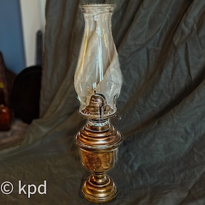 Vintage Decorative Oil Lamp /beautiful condition