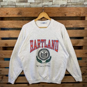 Vintage Hartland Wisconsin Sweatshirt Hartland Pullover Sweater Wisconsin Crewneck Jumper Hartland Wisconsin Print Graphic Logo Xlarge Size