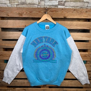 Vintage New York City Sweatshirt New York Pullover Sweater New York Crewneck Jumper New York City Logo Graphic Print Medium Size