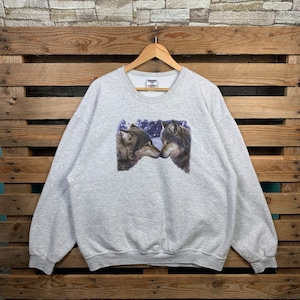Vintage Wildlife Wolf Sweatshirt Wildlife Pullover Jumper Wolf Crewneck Sweater Wildlife Wolf Graphic Grey Colour XLarge Size Outdoor