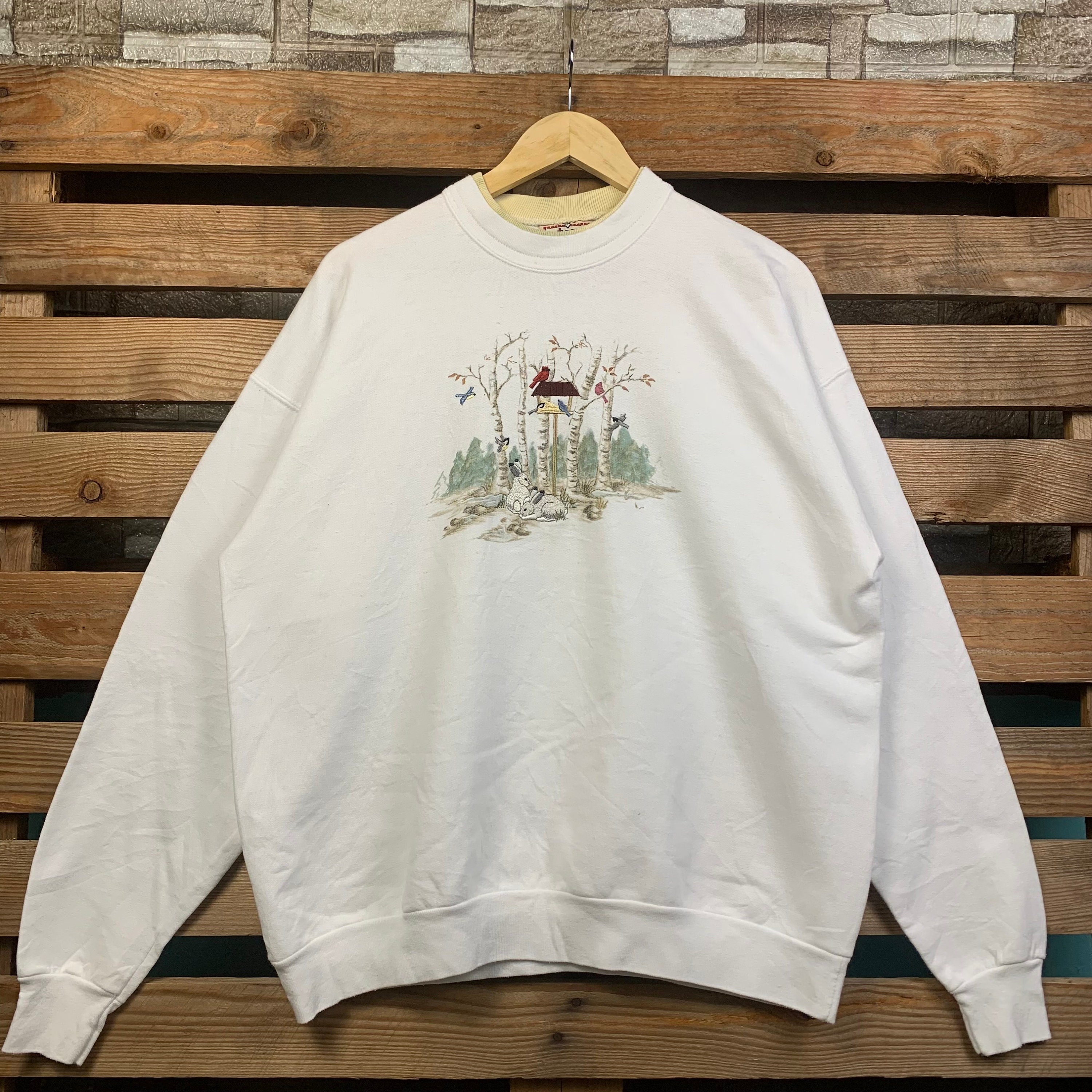 Vintage Cardinal Bird Sweatshirt Cardinal Bird Pullover Sweater Cardinal Bird Crewneck Jumper Cardinal Bird Embroidery Grahic White Color