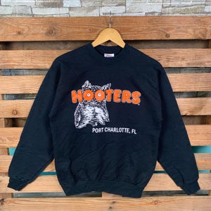 Vintage Hooters Port Charlotte Florida Sweatshirt Hooters Pullover Sweater Hooters Crewneck Jumper Hooters Print Graphic Logo Small Size