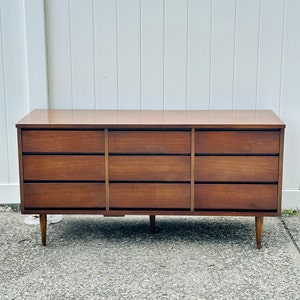 Bassett mid century 9 drawer shop dresser