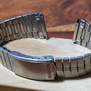 Vintage 18mm SEIKO Gents WATCH  STAINLESS Steel Straight Ends bracelet